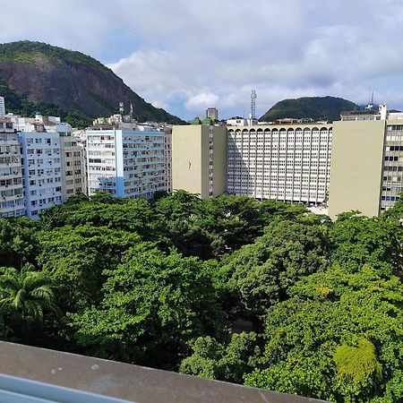 A Uma Quadra Da Praia De Copacabana Rio de Janeiro Exterior photo